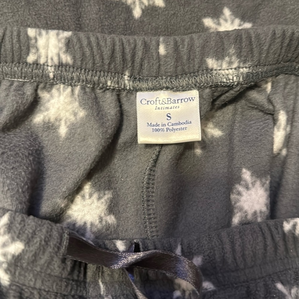Croft & Barrow Snowflake fleece pajama long sleeve set - Picture 5 of 5